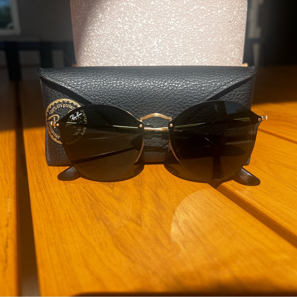 Ray-Ban Black Sunglasses
